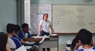 Governo nomeia mais mil professores e especialistas em educação básica Governo nomeia mais mil professores e especialistas em educação básica