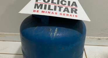 Proprietário de depósito de gás é detido após comprar botijão furtado em residência no Bairro Cidade Nova Proprietário de depósito de gás é detido após comprar botijão furtado em residência no Bairro Cidade Nova