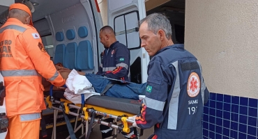 Homem é esfaqueado no bairro Padre Eustáquio em Patos de Minas durante briga de rua Homem é esfaqueado no bairro Padre Eustáquio em Patos de Minas durante briga de rua