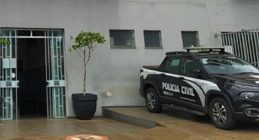 Polícia Civil de Patos de Minas cumpre mandado e prende homem suspeito de ser cúmplice em maus tratos a criança de 1 ano e 7 meses Polícia Civil de Patos de Minas cumpre mandado e prende homem suspeito de ser cúmplice em maus tratos a criança de 1 ano e 7 meses