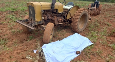 Trabalhador morre atropelado por trator na zona rural de Carmo do Paranaíba Trabalhador morre atropelado por trator na zona rural de Carmo do Paranaíba