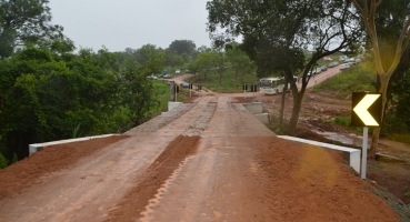 Prefeitura de Lagoa Formosa inaugura ponte na comunidade de Mataburrinhos 