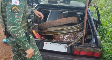Ladrões são presos transportando dois animais furtados e abatidos em fazenda no município de Presidente Olegário Ladrões são presos transportando dois animais furtados e abatidos em fazenda no município de Presidente Olegário