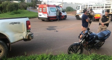 Acidente em rotatória da Avenida Fátima Porto em Patos de Minas deixa motociclista ferido Acidente em rotatória da Avenida Fátima Porto em Patos de Minas deixa motociclista ferido