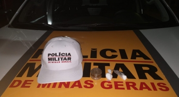 Lagoa Formosa: jovens são flagrados com drogas durante abordagem policial na BR-354 Lagoa Formosa: jovens são flagrados com drogas durante abordagem policial na BR-354