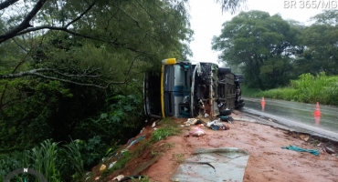 Um passageiro morreu e vários ficaram feridos em acidente na Um passageiro morreu e vários ficaram feridos em acidente na
