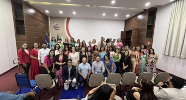 Novas equipes de direção e coordenação das escolas municipais e dos CMEIs de Patos de Minas são empossadas Novas equipes de direção e coordenação das escolas municipais e dos CMEIs de Patos de Minas são empossadas