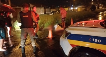 Homem morre de mal súbito em Patos de Minas e tem bicicleta furtada enquanto testemunhas aguardavam pela polícia e SAMU Homem morre de mal súbito em Patos de Minas e tem bicicleta furtada enquanto testemunhas aguardavam pela polícia e SAMU