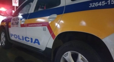 Suspeito de agredir e manter amásia em cárcere privado e enforcar filha de 3 meses é procurado pela polícia Suspeito de agredir e manter amásia em cárcere privado e enforcar filha de 3 meses é procurado pela polícia