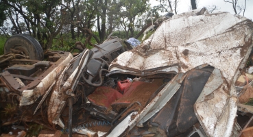 Motorista de carreta fica gravemente ferido em acidente na BR-354 próximo a Carmo do Paranaíba Motorista de carreta fica gravemente ferido em acidente na BR-354 próximo a Carmo do Paranaíba
