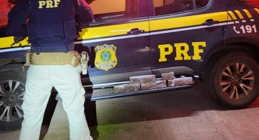 Patos de Minas: passageira de ônibus é presa com 5 kg de maconha na BR-365 Patos de Minas: passageira de ônibus é presa com 5 kg de maconha na BR-365