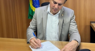 Piso nacional dos professores passa por 15% de reajuste e vai para R$4.420,55 em 2023 Piso nacional dos professores passa por 15% de reajuste e vai para R$4.420,55 em 2023