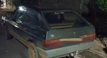 Polícia Militar localiza carro furtado em Lagoa Formosa abandonado em via pública Polícia Militar localiza carro furtado em Lagoa Formosa abandonado em via pública
