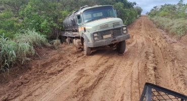 LMG-726: sem condições de tráfego motoristas voltam a reclamar das condições precárias da rodovia LMG-726: sem condições de tráfego motoristas voltam a reclamar das condições precárias da rodovia