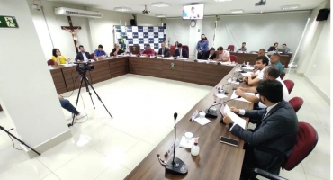 Desembargadores extinguem ação que questionou reajuste salarial dos vereadores Desembargadores extinguem ação que questionou reajuste salarial dos vereadores