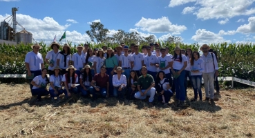 Ensino Médio em Tempo Integral será ampliado para 721 escolas da rede estadual Ensino Médio em Tempo Integral será ampliado para 721 escolas da rede estadual