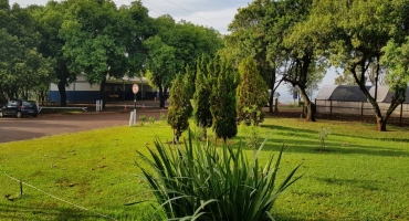 Escola Agrícola de Patos de Minas registra crise de ansiedade coletiva e 10 alunos são encaminhados a hospital Escola Agrícola de Patos de Minas registra crise de ansiedade coletiva e 10 alunos são encaminhados a hospital