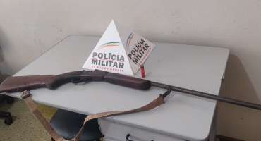 São Gonçalo do Abaeté - Homem é encaminhado para delegacia por posse ilegal de arma de fogo e lesão corporal São Gonçalo do Abaeté - Homem é encaminhado para delegacia por posse ilegal de arma de fogo e lesão corporal