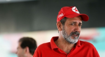 José Rainha é preso após comandar invasão de fazendas no Pontal do Paranapanema José Rainha é preso após comandar invasão de fazendas no Pontal do Paranapanema