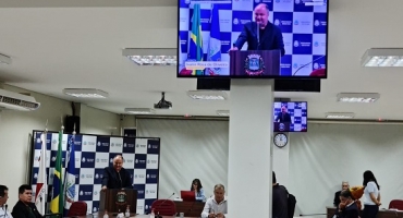 Ivan Rosa é empossado como novo vereador na Câmara Municipal de Patos de Minas Ivan Rosa é empossado como novo vereador na Câmara Municipal de Patos de Minas