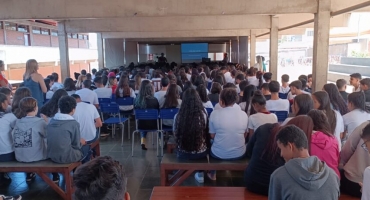 Atividades de conscientização sobre consumo consciente da água é realizada com estudantes de Patos de Minas e região 