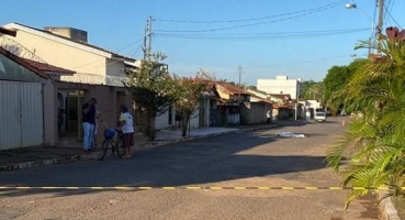 Idoso caído em via pública é atropelado e morre na cidade de Lagamar Idoso caído em via pública é atropelado e morre na cidade de Lagamar