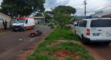 Condutor de motoneta inabilitado morre após atingir ambulância do SAMU em Patos de Minas Condutor de motoneta inabilitado morre após atingir ambulância do SAMU em Patos de Minas