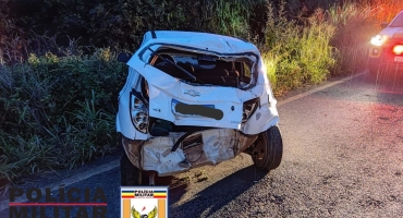 Motorista de automóvel fica ferida em acidente na MG-230 em Serra do Salitre Motorista de automóvel fica ferida em acidente na MG-230 em Serra do Salitre