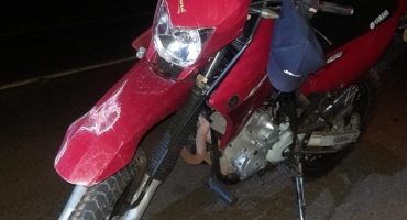 Arapuá – Colisão entre motociciclitas deixa duas pessoas feridas na MG-1420 Arapuá – Colisão entre motociciclitas deixa duas pessoas feridas na MG-1420