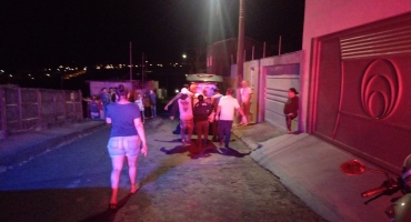 Carmo do Paranaíba – Idoso morre após ser atingido por golpes de faca desferidos por indivíduo que invadiu a residência que ele morava Carmo do Paranaíba – Idoso morre após ser atingido por golpes de faca desferidos por indivíduo que invadiu a residência que ele morava