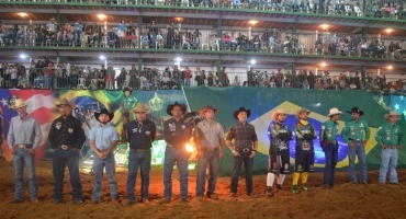 Público lota Parque de Exposições no primeiro dia da Festa do Feijão de 2023