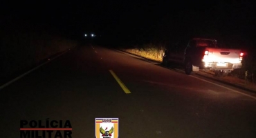 Ciclista fica ferido após ser atropelado na LMG-743, no município de Carmo do Paranaíba Ciclista fica ferido após ser atropelado na LMG-743, no município de Carmo do Paranaíba
