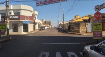 Após estudos; prefeitura de Lagoa Formosa realiza algumas mudanças no sentido de circulação de veículos Após estudos; prefeitura de Lagoa Formosa realiza algumas mudanças no sentido de circulação de veículos