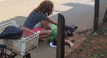 Carmo do Paranaíba – Homem tem crise convulsiva, cai na rua, mas é socorrido por enfermeira que passava no local