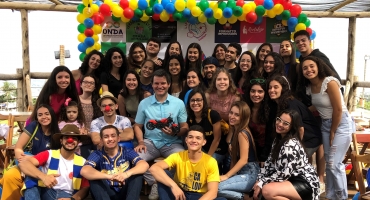 Alunos de Medicina do UNIPAM desenvolvem projeto de arrecadação de brinquedos Alunos de Medicina do UNIPAM desenvolvem projeto de arrecadação de brinquedos