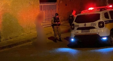 Jovem é morto com vários tiros no bairro Andorinhas, em Presidente Olegário Jovem é morto com vários tiros no bairro Andorinhas, em Presidente Olegário
