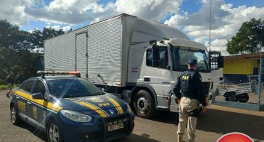Operação Corpus Christi: PRF fiscaliza uso do cinto de segurança nas estradas Operação Corpus Christi: PRF fiscaliza uso do cinto de segurança nas estradas