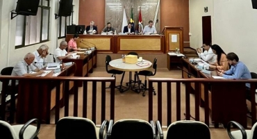 Carmo do Paranaíba – Aprovado Projeto de Lei que proíbe suspensão de água e energia elétrica em imóveis que residam enfermos em fase terminal e acamados Carmo do Paranaíba – Aprovado Projeto de Lei que proíbe suspensão de água e energia elétrica em imóveis que residam enfermos em fase terminal e acamados