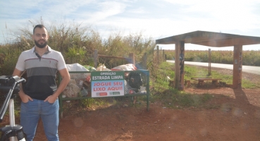  Operação Estrada Limpa - Prefeitura de Lagoa Formosa instala lixeiras nas estradas de Monjolinho e Limeira