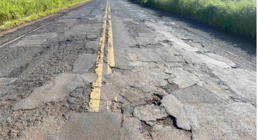 Após abaixo assinado Governo de Minas anuncia recuperação de estradas no Alto Paranaíba Após abaixo assinado Governo de Minas anuncia recuperação de estradas no Alto Paranaíba