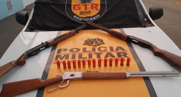 Polícia Militar Rodoviária apreende três armas de fogo na MGC-354 e encaminha motorista para a delegacia Polícia Militar Rodoviária apreende três armas de fogo na MGC-354 e encaminha motorista para a delegacia