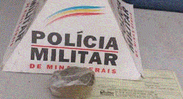 Motorista tenta fugir de Blitz de Trânsito no bairro Jardim Esperança em Patos de Minas, mas acaba detido com droga Motorista tenta fugir de Blitz de Trânsito no bairro Jardim Esperança em Patos de Minas, mas acaba detido com droga