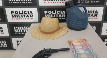 Autor de diversos furtos em Lagoa Formosa é preso pela Polícia Militar mexendo em caminhão estacionado Autor de diversos furtos em Lagoa Formosa é preso pela Polícia Militar mexendo em caminhão estacionado