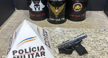 Arma furtada de policial penal é recuperada durante abordagem na cidade de Patos de Minas Arma furtada de policial penal é recuperada durante abordagem na cidade de Patos de Minas