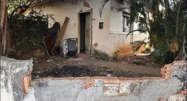 Mulher grávida é esfaqueada por colega por desentendimento em relação a uso de drogas Mulher grávida é esfaqueada por colega por desentendimento em relação a uso de drogas