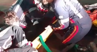 Após atropelar ciclista em Patos de Minas, motoqueiro foge sem prestar socorro Após atropelar ciclista em Patos de Minas, motoqueiro foge sem prestar socorro