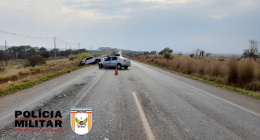São Gotardo - Acidente na MG-235 causa morte de uma pessoa e deixa outra gravemente ferida São Gotardo - Acidente na MG-235 causa morte de uma pessoa e deixa outra gravemente ferida