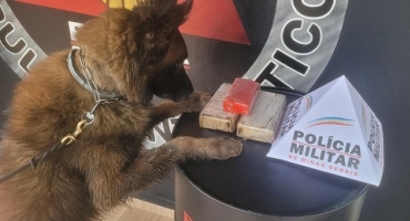 Polícia Militar realiza nova apreensão de drogas que estavam enterradas às margens do Rio Paranaíba Polícia Militar realiza nova apreensão de drogas que estavam enterradas às margens do Rio Paranaíba