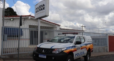 Rapaz natural de Lagoa Formosa comete roubo em Presidente Olegário e acaba preso pela Polícia Militar Rapaz natural de Lagoa Formosa comete roubo em Presidente Olegário e acaba preso pela Polícia Militar
