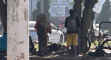 Moradores de rua voltam a perturbar nas imediações do Galpão do Produtor Rural, em Patos de Minas Moradores de rua voltam a perturbar nas imediações do Galpão do Produtor Rural, em Patos de Minas
